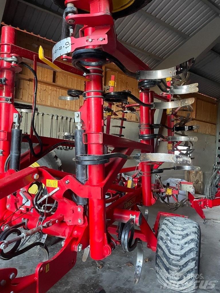Väderstad Swift560 Cultivators