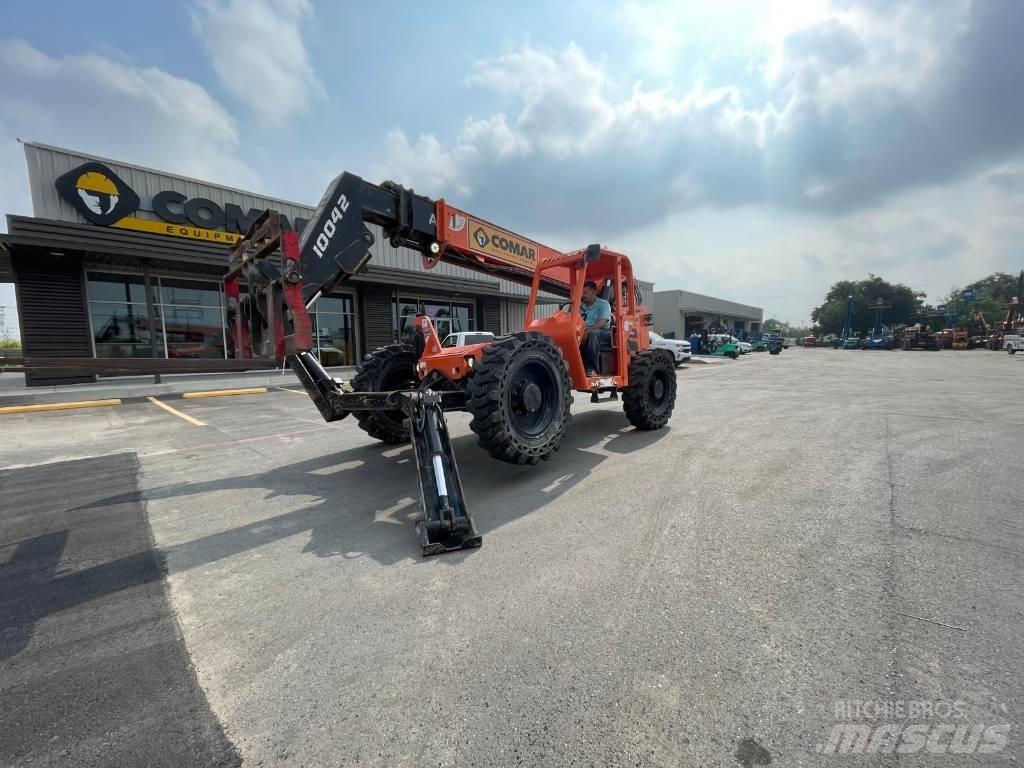 SkyTrak 10042 Waste / industry handlers
