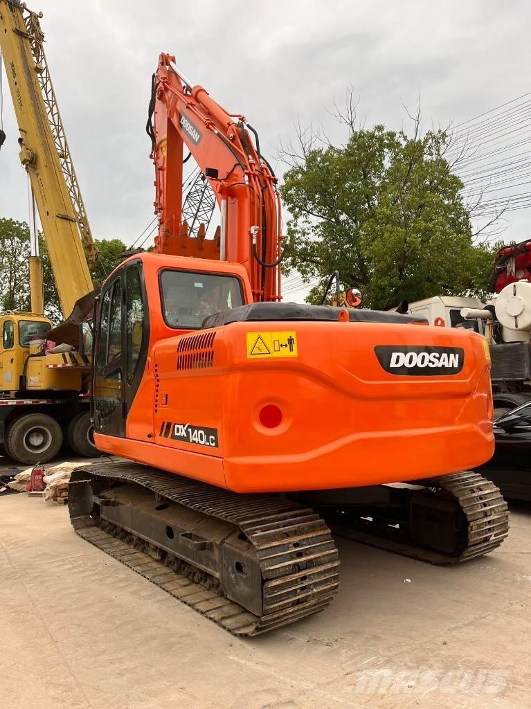 Doosan DX 140 Crawler excavators