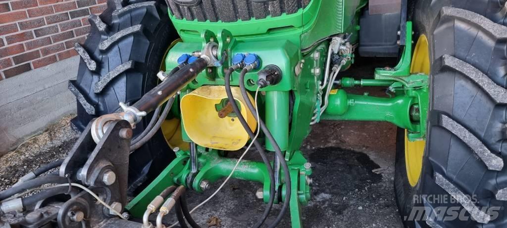 John Deere 6125 R Tractors