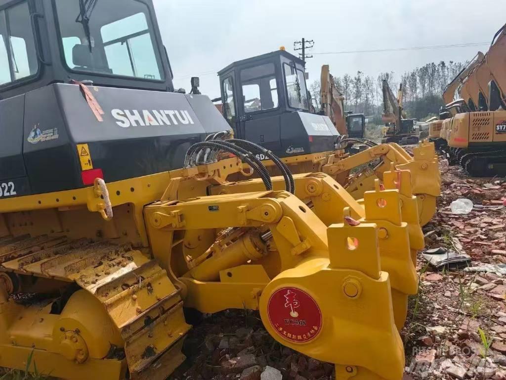 Shantui SD22 Crawler dozers