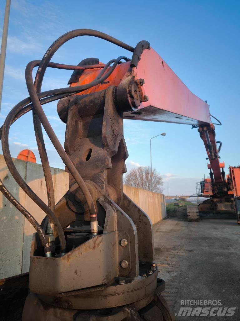 Hitachi ZX 800 Crawler excavators