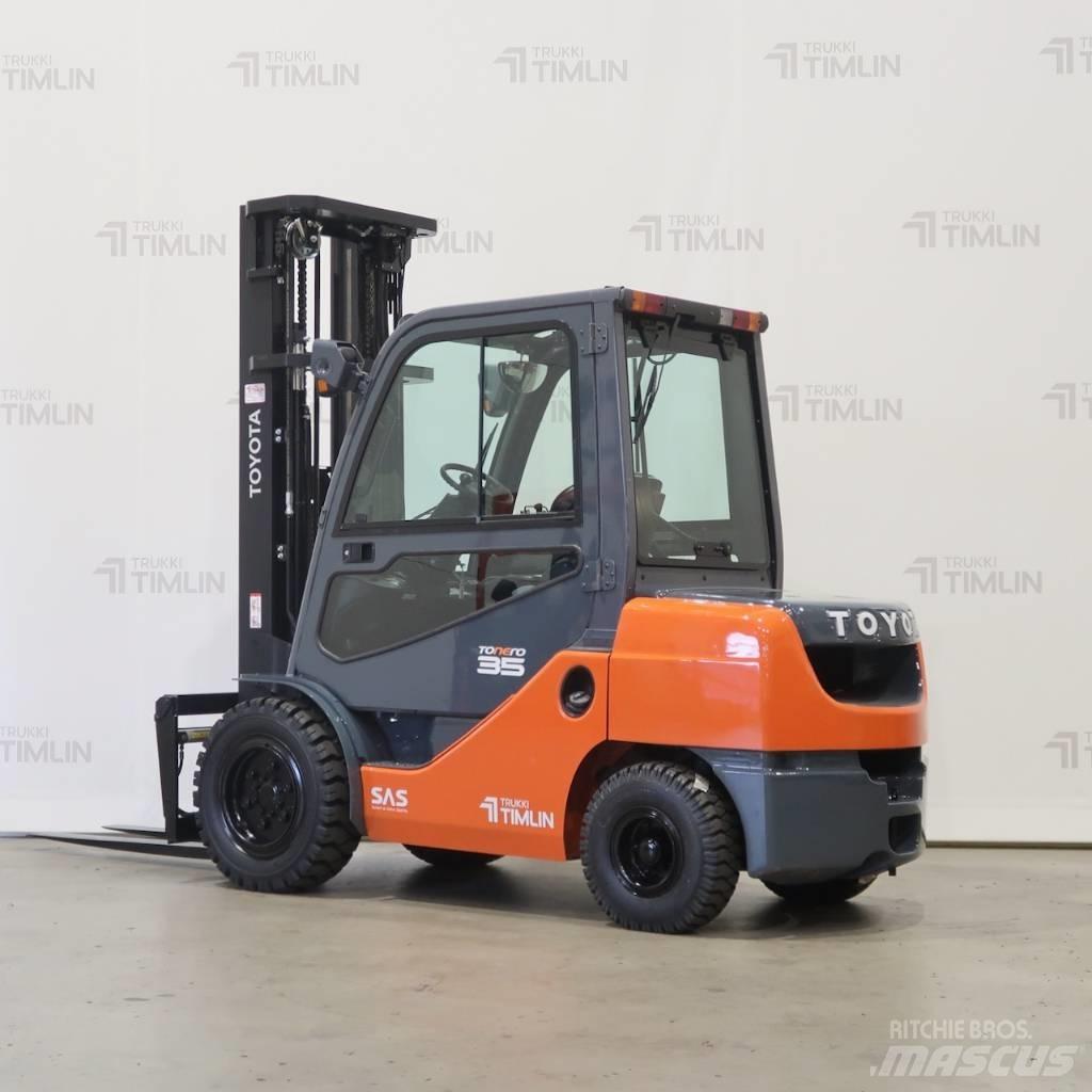 Toyota 02-8FDJF35 Diesel trucks