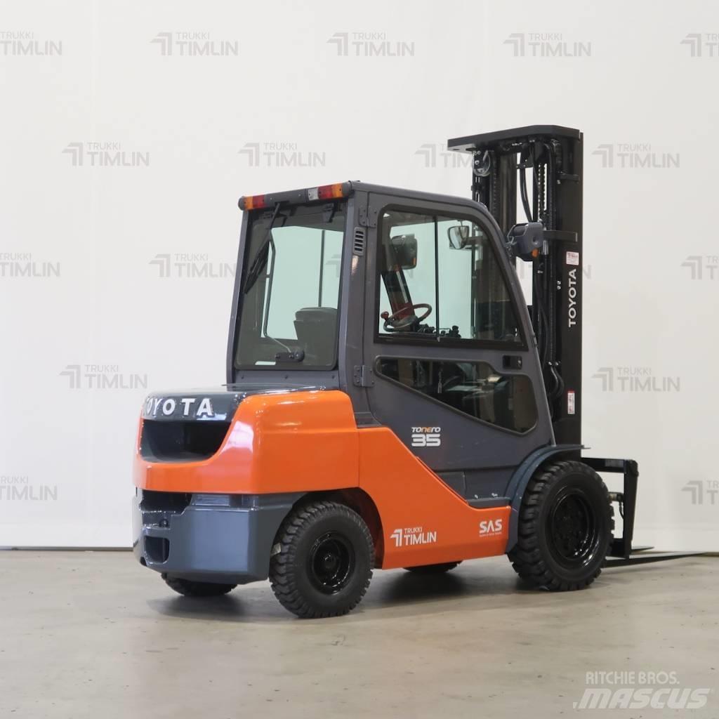 Toyota 02-8FDJF35 Diesel trucks
