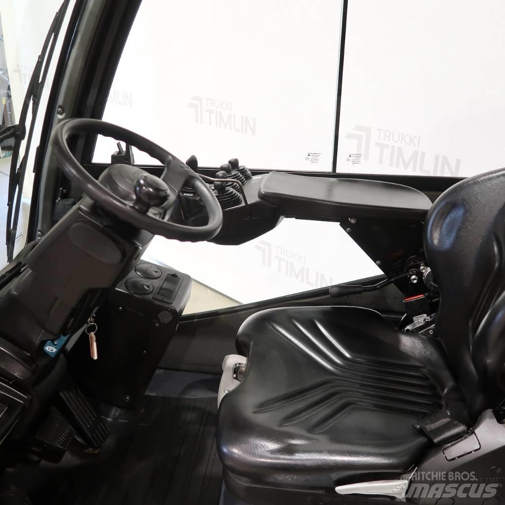 Toyota 02-8FDJF35 Diesel trucks
