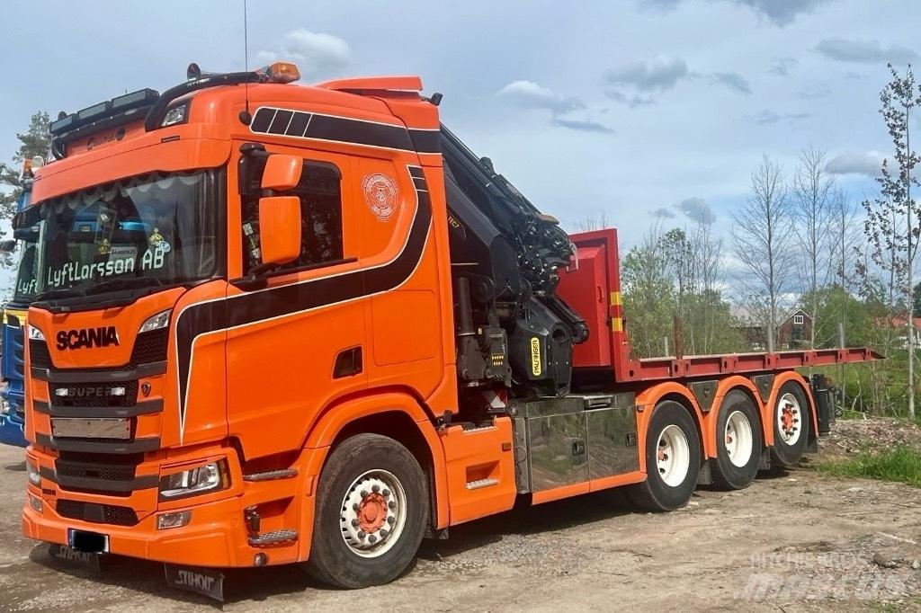 Scania R 500 Truck mounted cranes