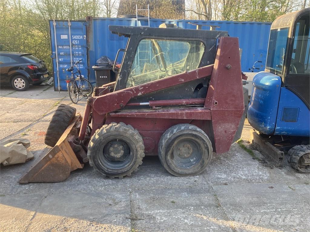 CASE 1840 Skid steer loaders