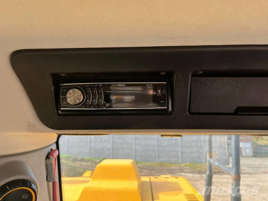 JCB 220X C 4F Crawler excavators