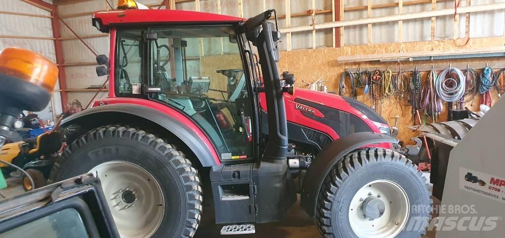 Valtra G125 Active Tractors