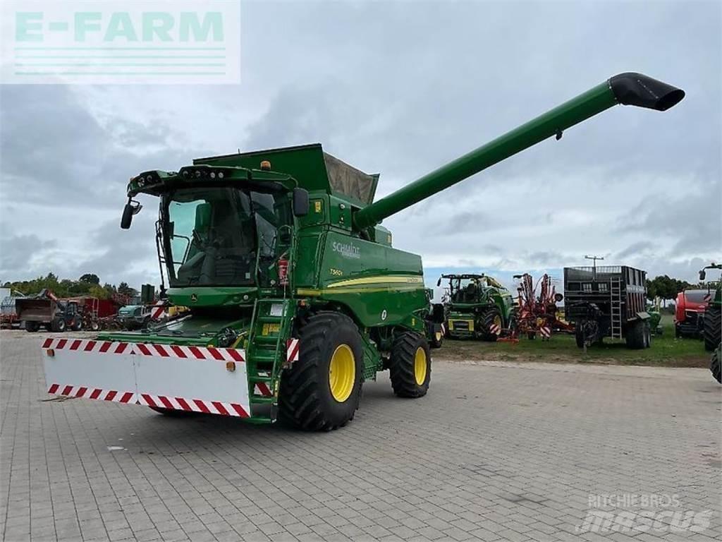 John Deere t560 Combine harvesters