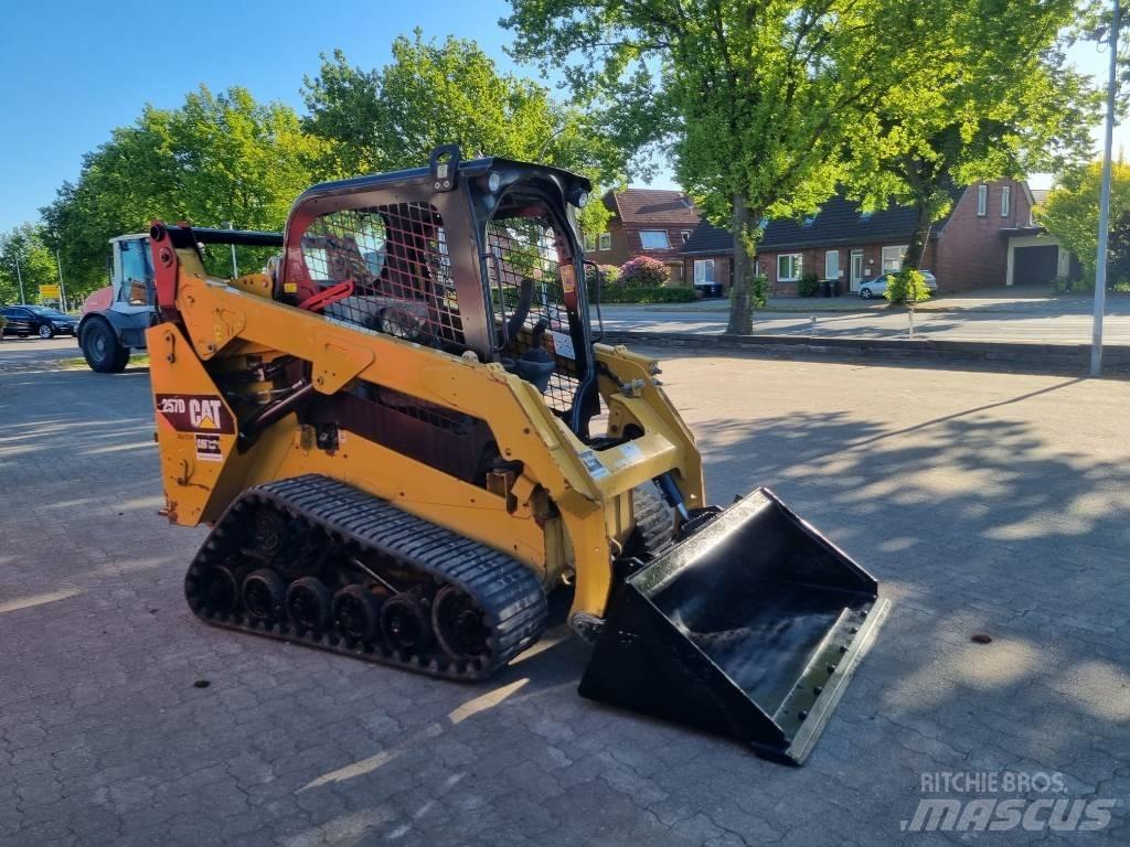 CAT 257 D Skid steer loaders