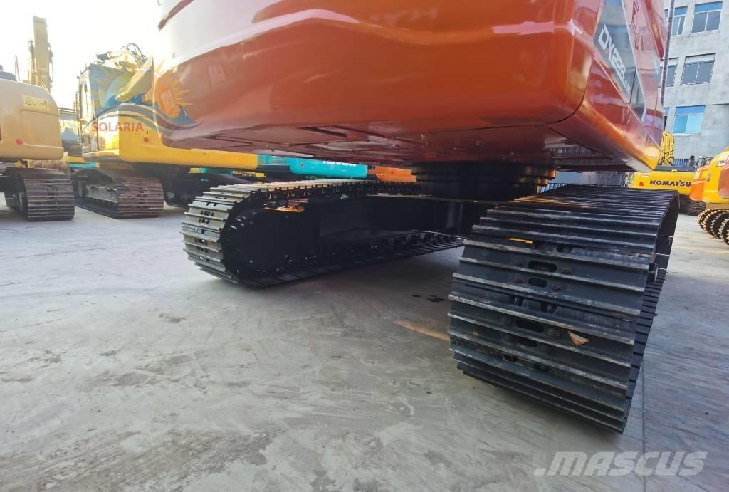 Doosan DX 225 LC Crawler excavators
