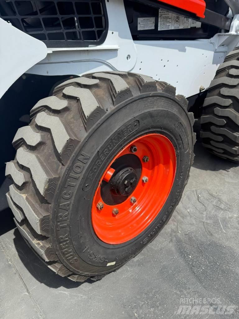 Bobcat S 740 Skid steer loaders