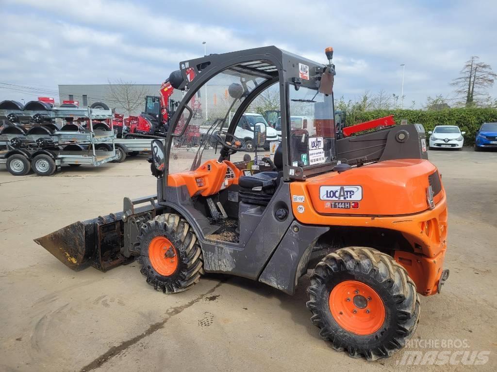 Ausa T 144 H Telescopic handlers