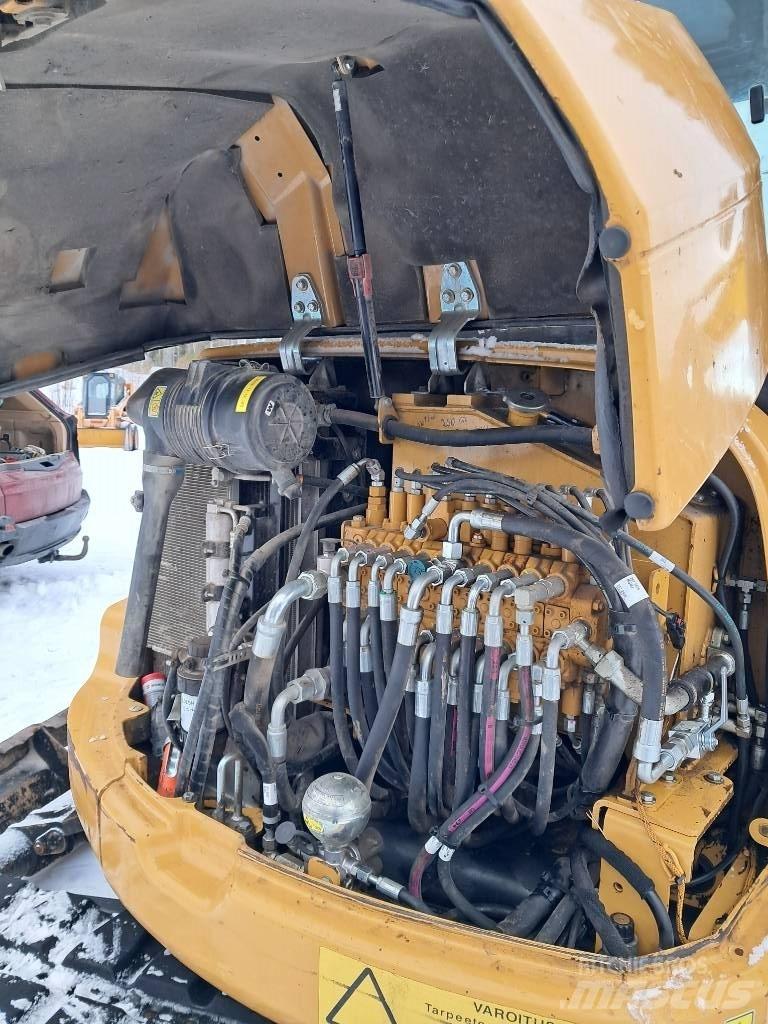 CAT 305 Mini excavators < 7t (Mini diggers)