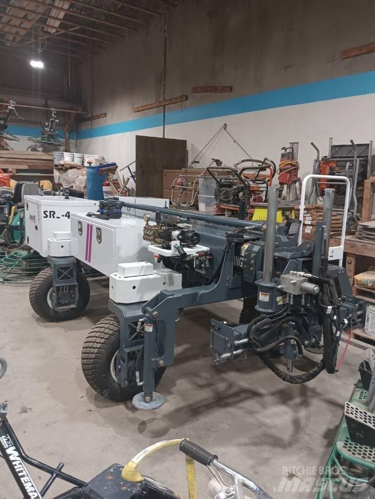 Somero SRS-4 Concrete distribution booms