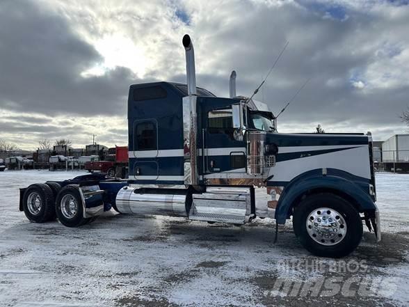 Kenworth W900L Prime Movers