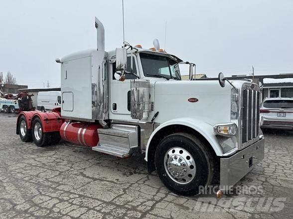 Peterbilt 389 Prime Movers
