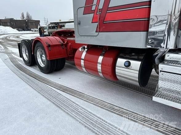 Peterbilt 389 Prime Movers
