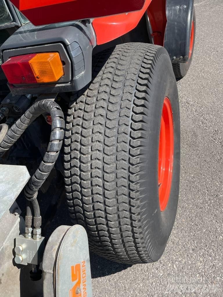 Kubota L4240 II HST Compact tractors