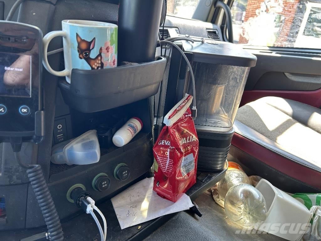 Volvo FMX 510 Hook lift trucks