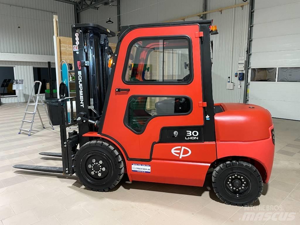 EP EFL302 Electric forklift trucks