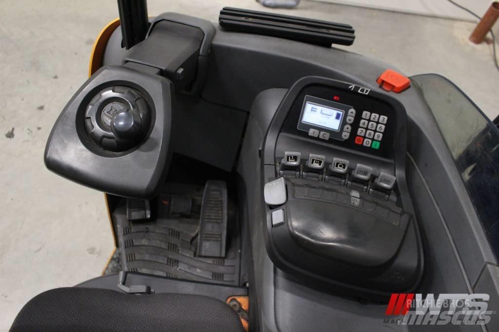 BT RR E 160 Reach truck