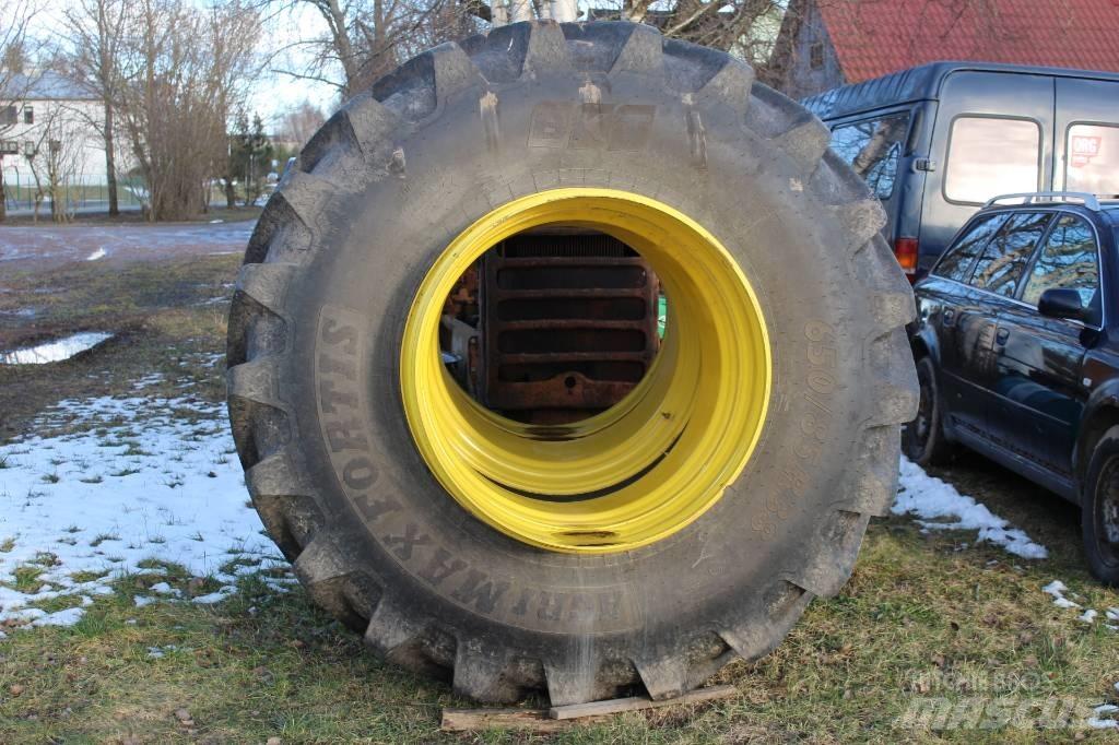 BKT Agrimaxfortis Tyres, wheels and rims