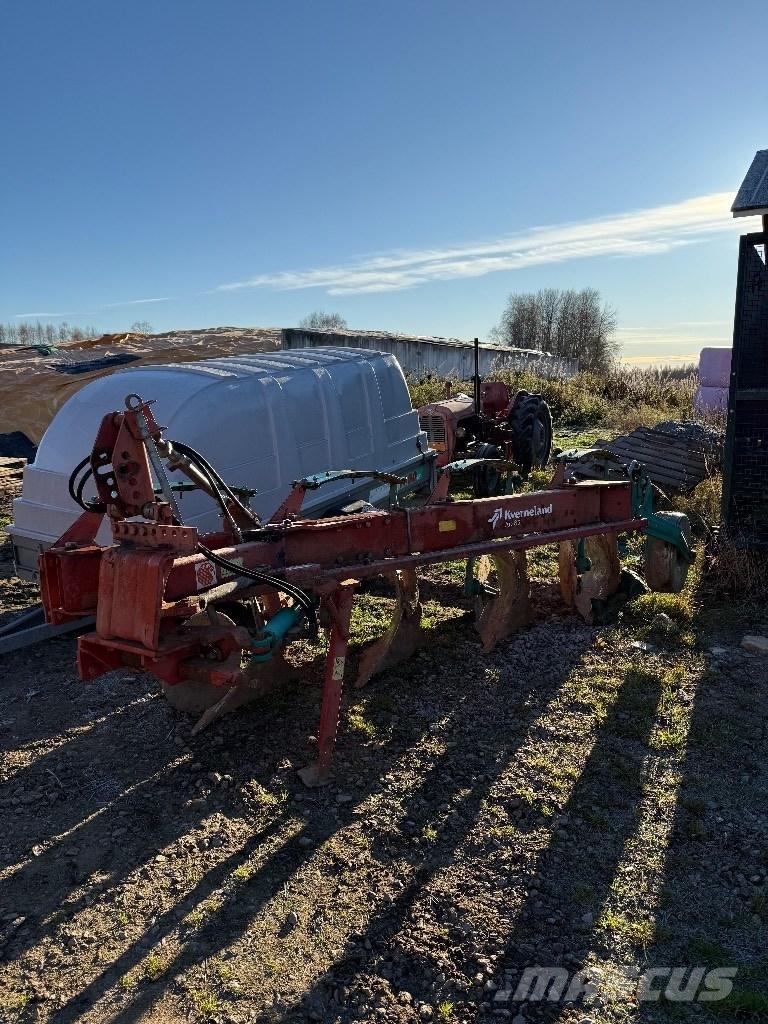 Kverneland AD-85 Ploughs