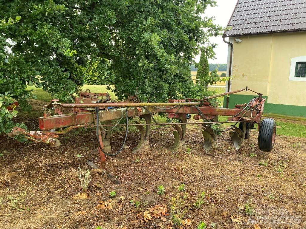 Rába 5 fejes eke Chisel ploughs