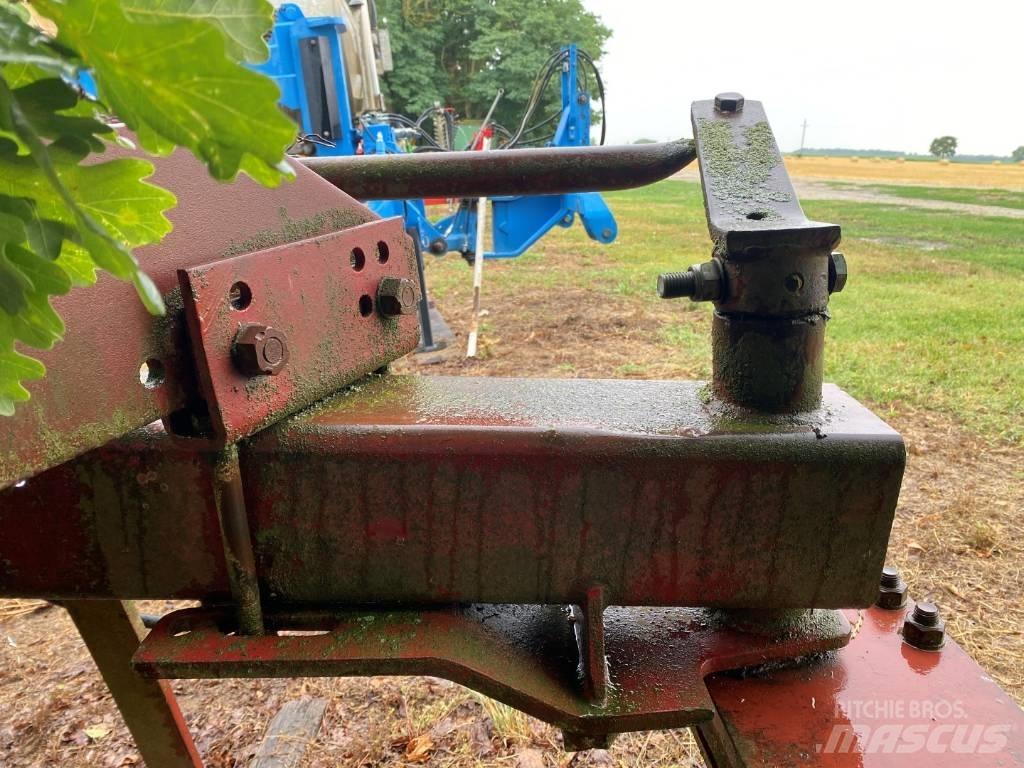 Rába 5 fejes eke Chisel ploughs
