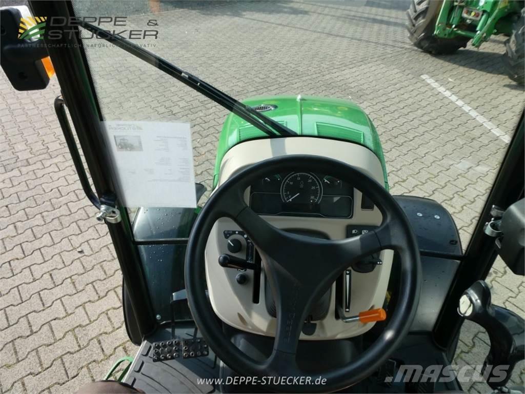 John Deere 4052R Compact tractors
