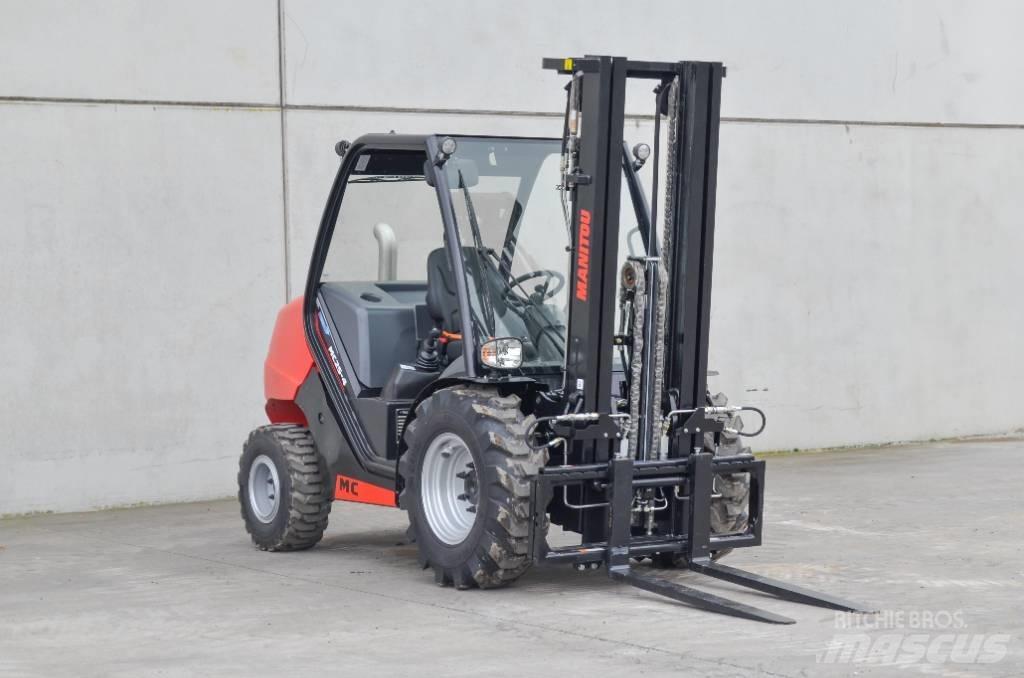 Manitou MC 25-4 Diesel trucks