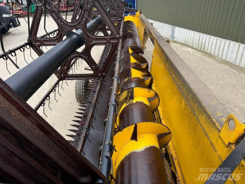 New Holland CR 960 Combine harvesters
