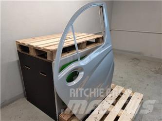 Manitou MLT 741 door Cabins and interior