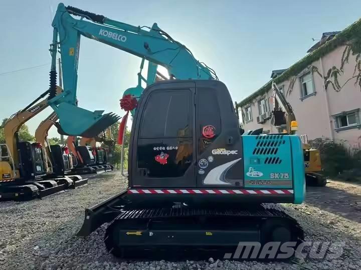 Kobelco SK 75 Crawler excavators