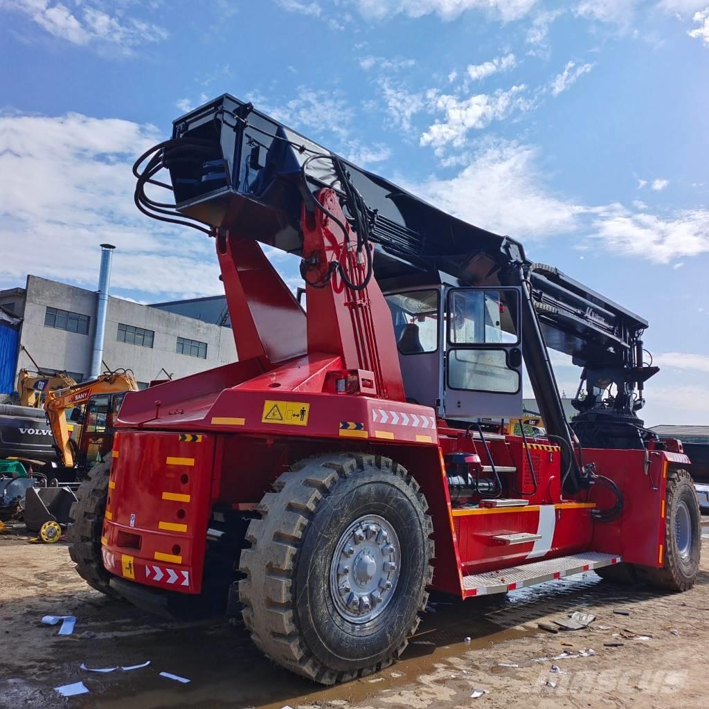 Kalmar DRF 450 Reach stackers