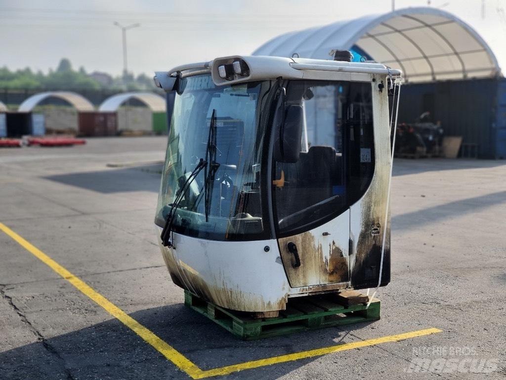 Liebherr L 550 CAB Cabins and interior