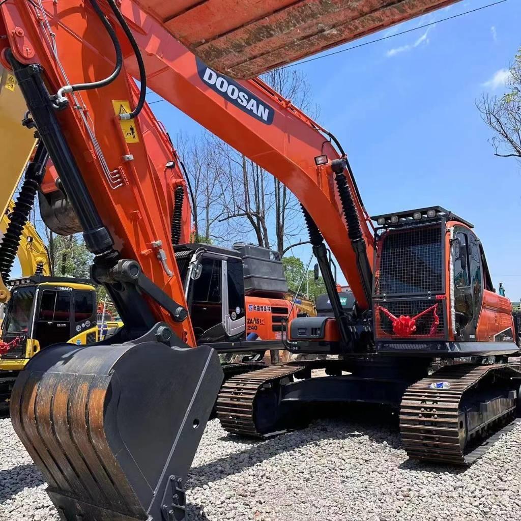 Doosan DX 225 LC Crawler excavators