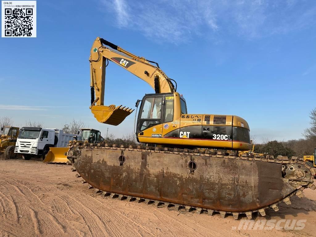 CAT 320 C L Amphibious Excavators