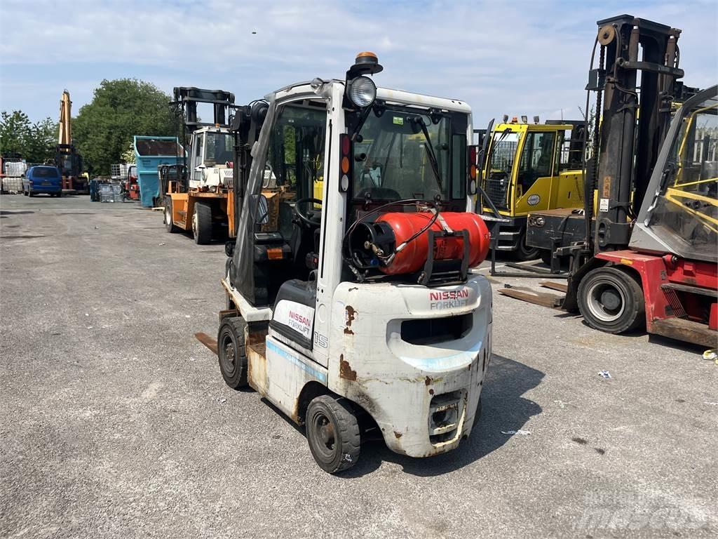 Nissan P1D1A15LQ LPG trucks