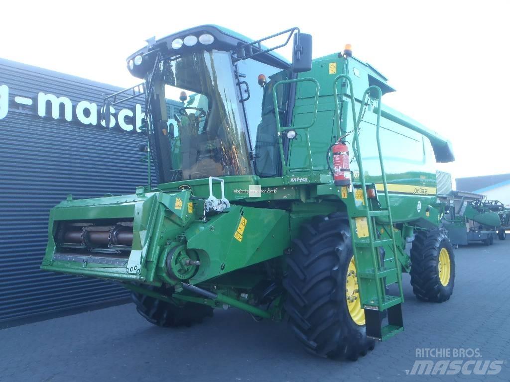 John Deere T670 Combine harvesters