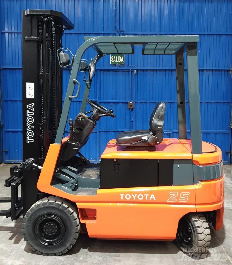 Toyota FBM 25 Electric forklift trucks