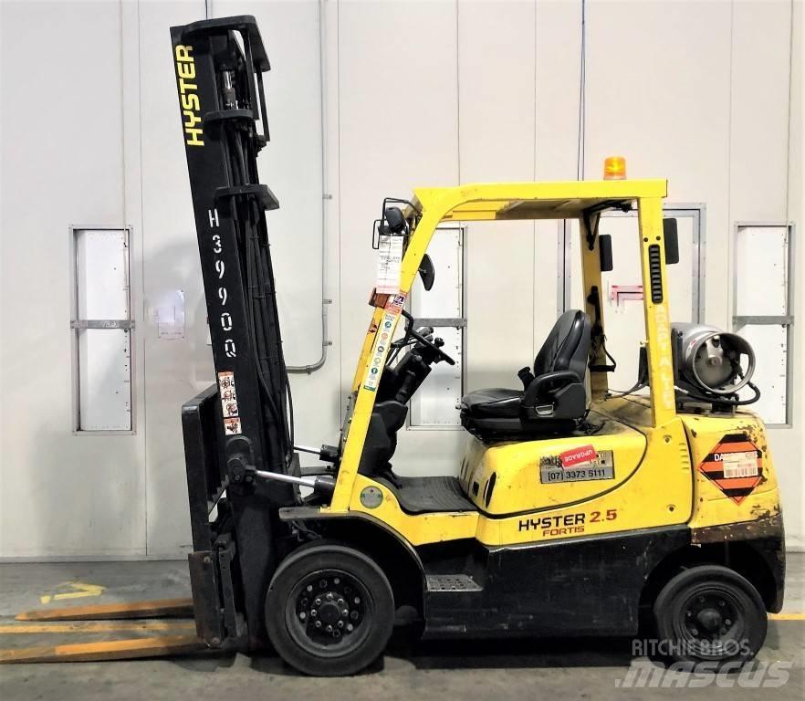 Hyster H2.5TX LPG trucks