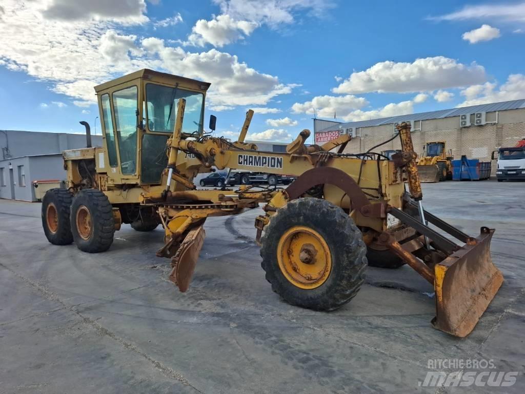 Champion G 740 Graders