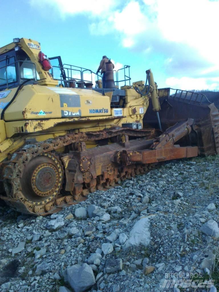 Komatsu D 575 A-3 Crawler dozers
