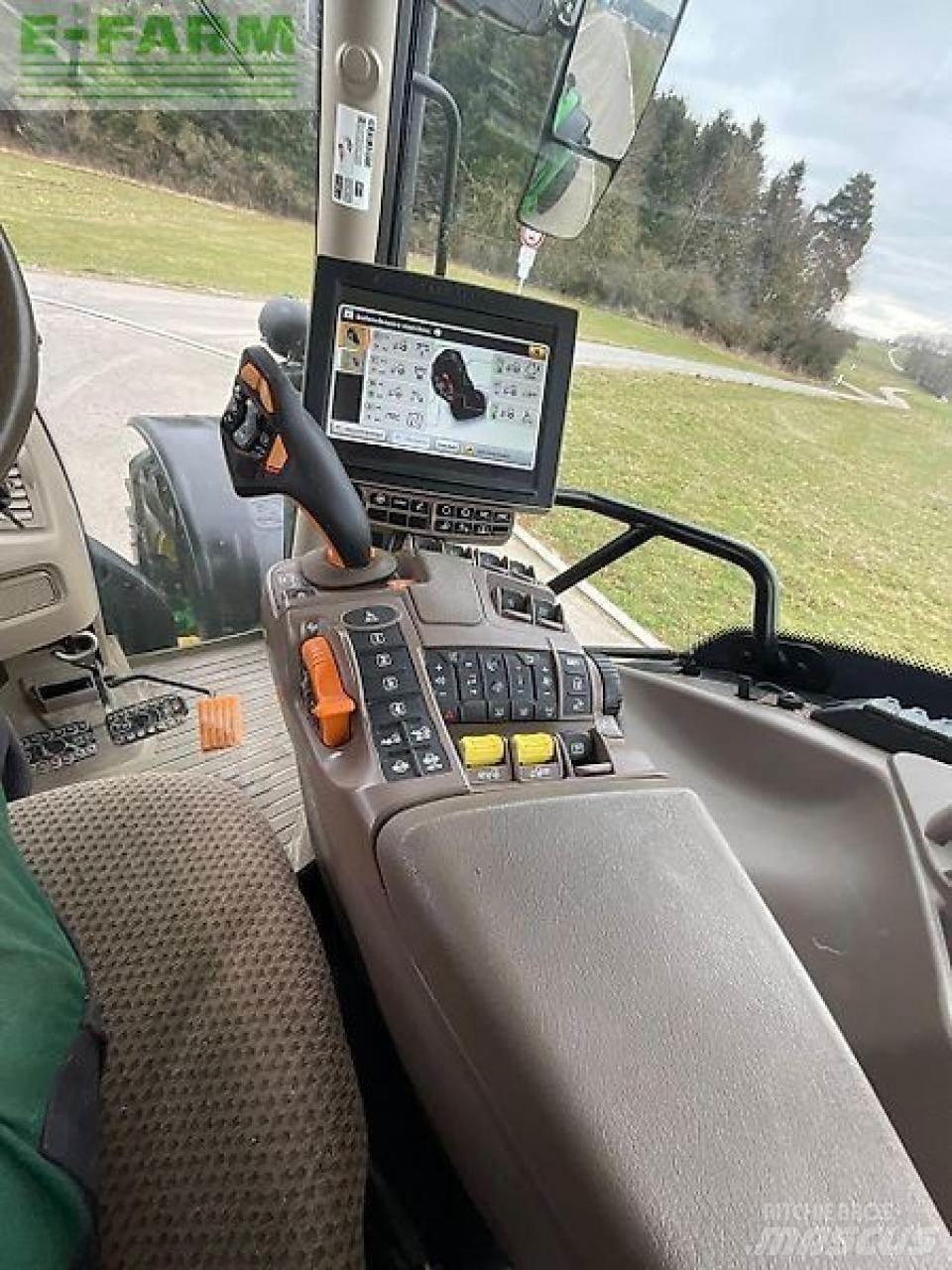 John Deere 6215 r Tractors