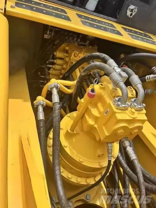 Komatsu PC450-7 Crawler excavators