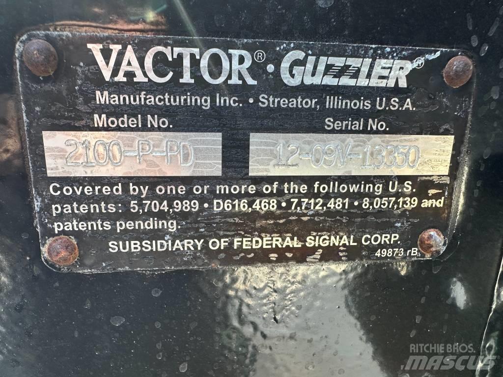 International 7500 Commercial vehicle