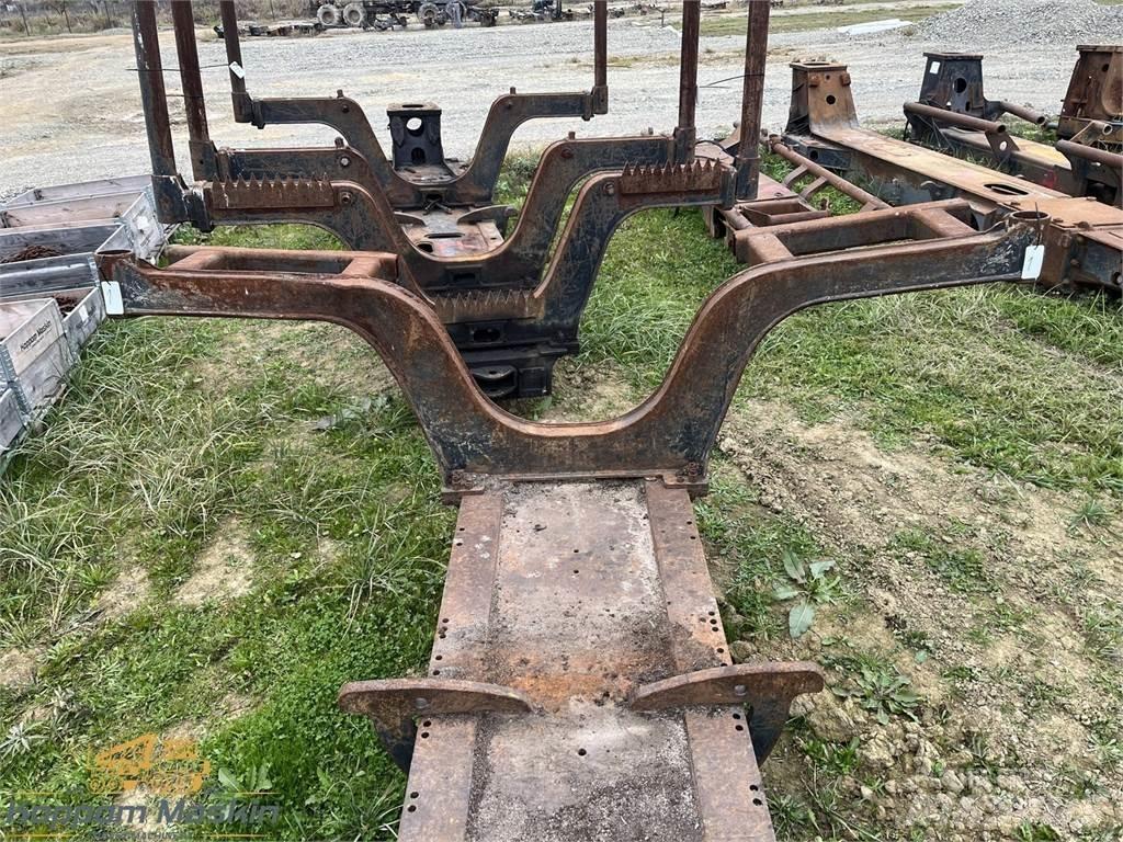 John Deere 1210E Other components